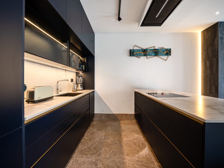 Villa for Sale in Marbella, Malaga 8