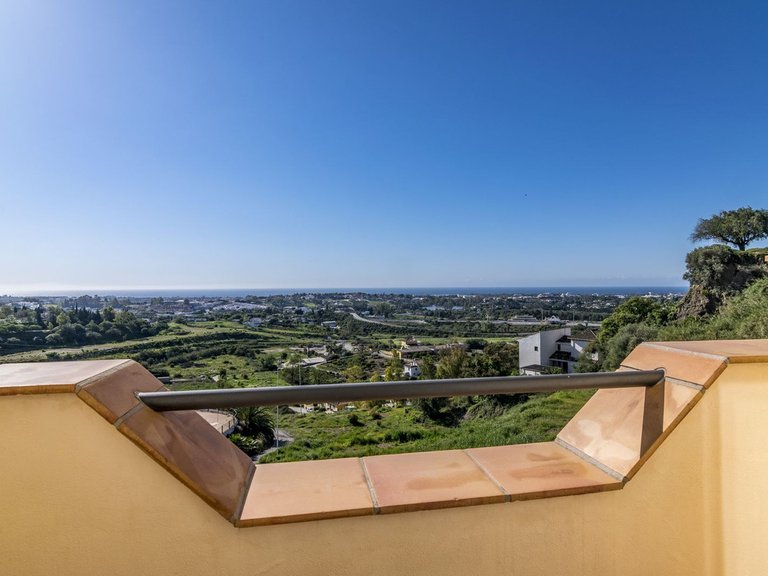 Penthouse for Sale in Benahavís, Malaga 30