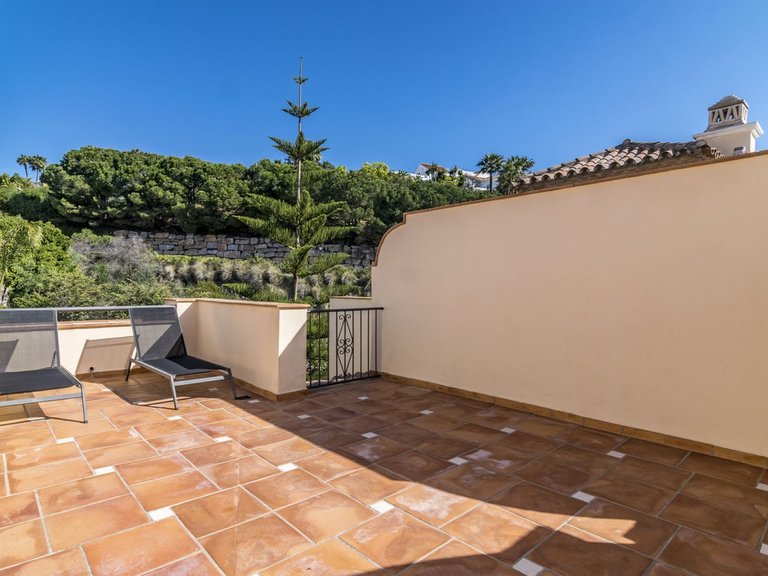 Penthouse for Sale in Benahavís, Malaga 44