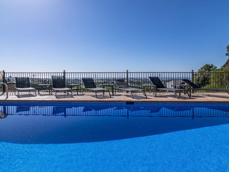 Penthouse for Sale in Benahavís, Malaga 54