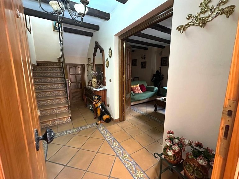 Villa for Sale in Estepona, Malaga 2