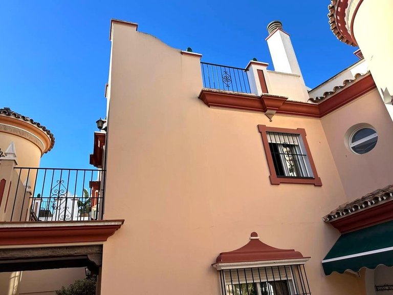 Villa for Sale in Estepona, Malaga 5