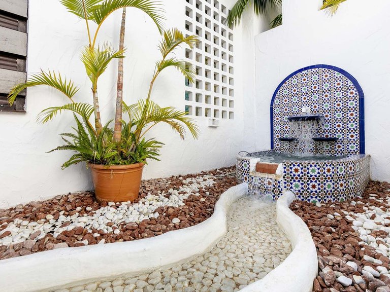 Apartment for Sale in Nueva Andalucía, Malaga 1