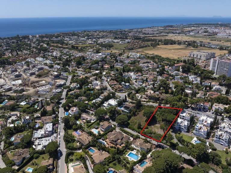 Plot for Sale in Nueva Andalucía, Malaga 19
