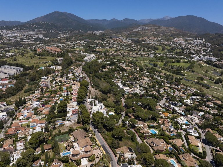 Plot for Sale in Nueva Andalucía, Malaga 22