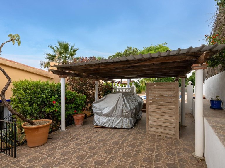 Villa for Sale in Alhaurín El Grande, Malaga 13