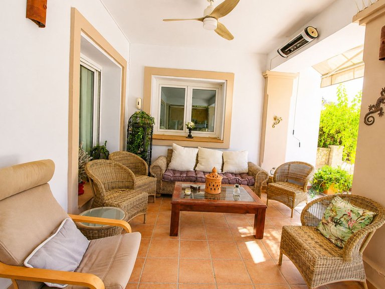 Villa for Sale in Sierrezuela, Malaga 10