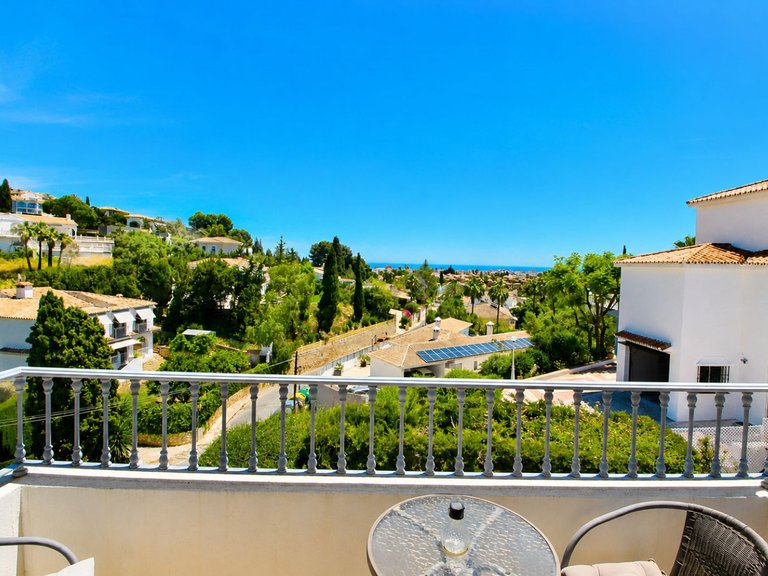 Villa for Sale in Sierrezuela, Malaga 24