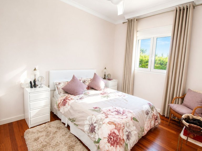 Villa for Sale in Sierrezuela, Malaga 25