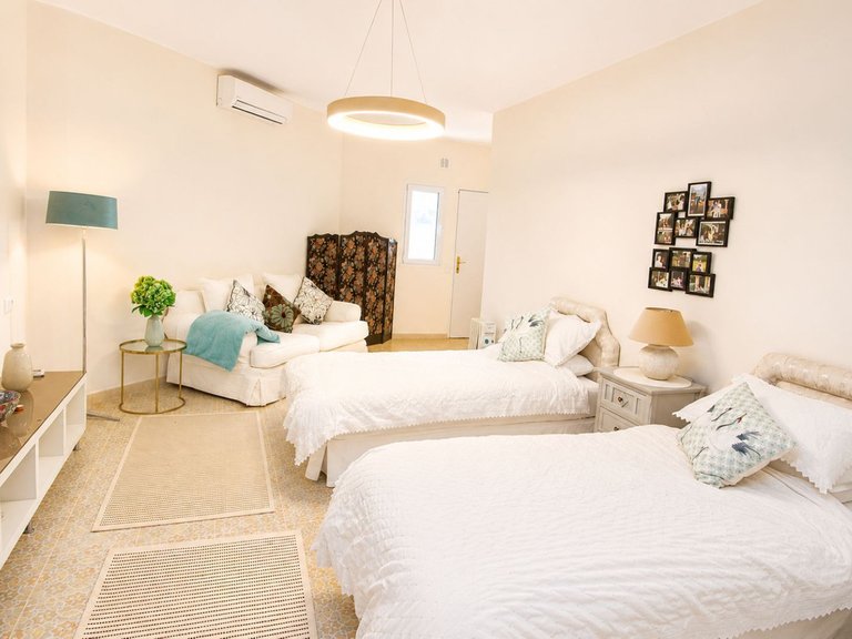 Villa for Sale in Sierrezuela, Malaga 30
