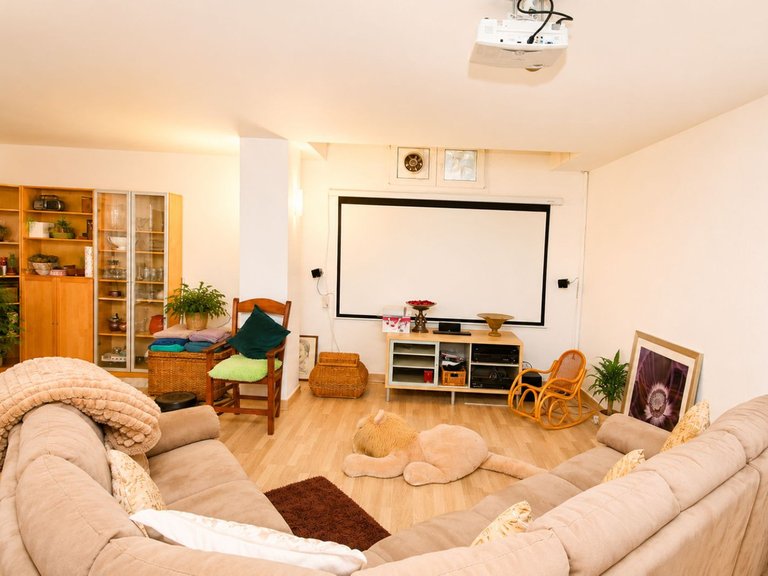 Villa for Sale in Sierrezuela, Malaga 33