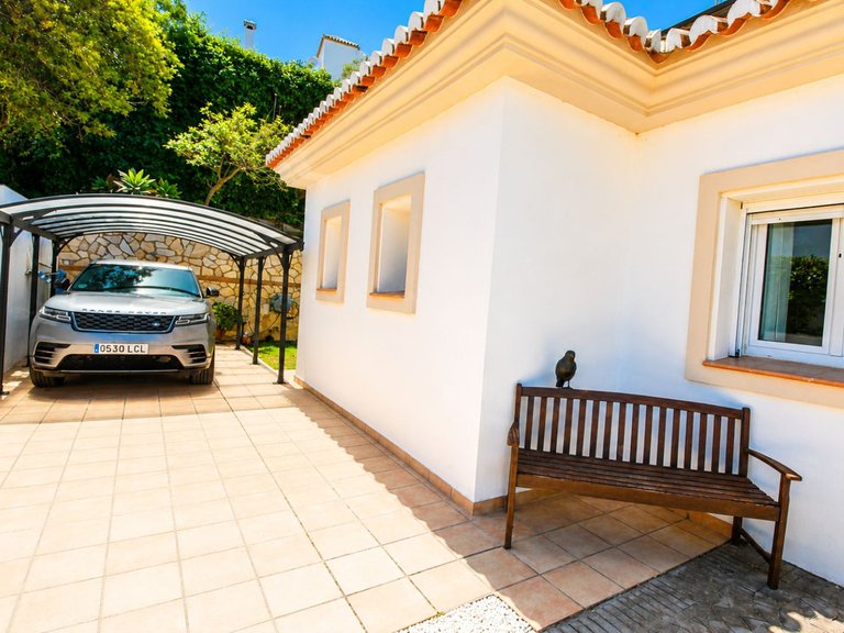 Villa for Sale in Sierrezuela, Malaga 37