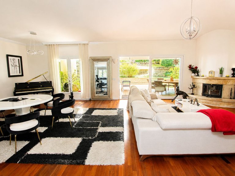 Villa for Sale in Sierrezuela, Malaga 7