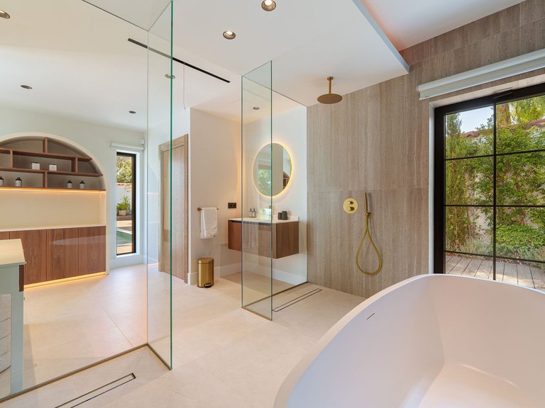 Villa for Sale in Puerto Banus, Malaga 18