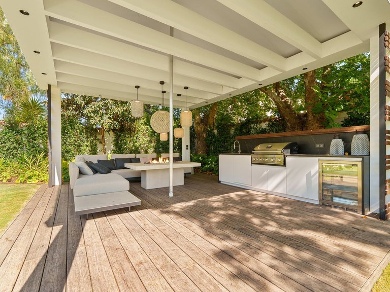Villa for Sale in Puerto Banus, Malaga 23