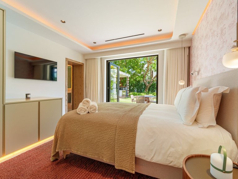 Villa for Sale in Puerto Banus, Malaga 28