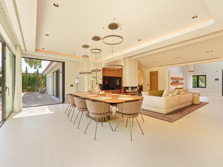 Villa for Sale in Puerto Banus, Malaga 3