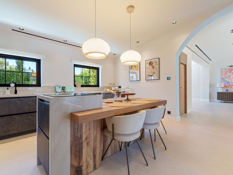 Villa for Sale in Puerto Banus, Malaga 45