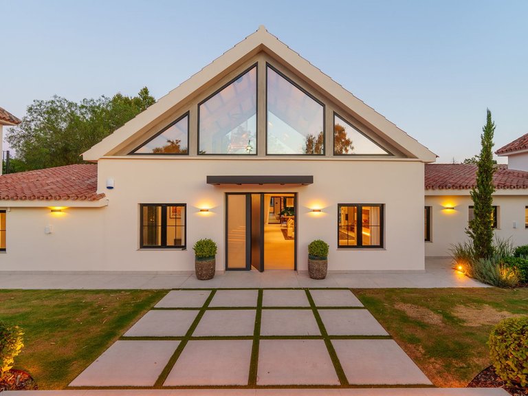 Villa for Sale in Puerto Banus, Malaga 46