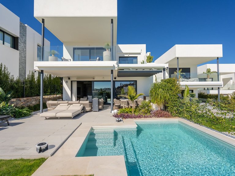 Villa for Sale in Santa Clara, Malaga 1