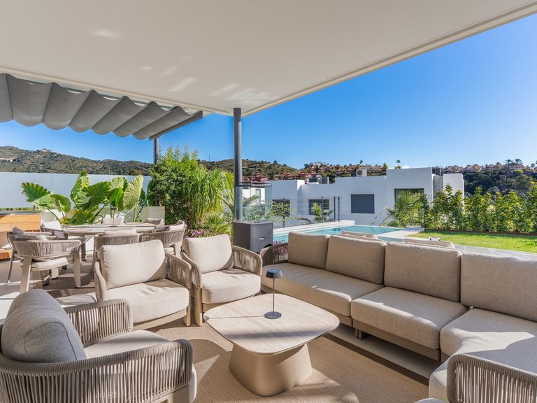 Villa for Sale in Santa Clara, Malaga 3