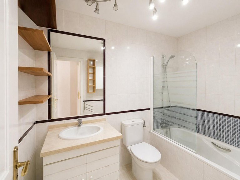 Apartment for Sale in Torrequebrada, Malaga 21