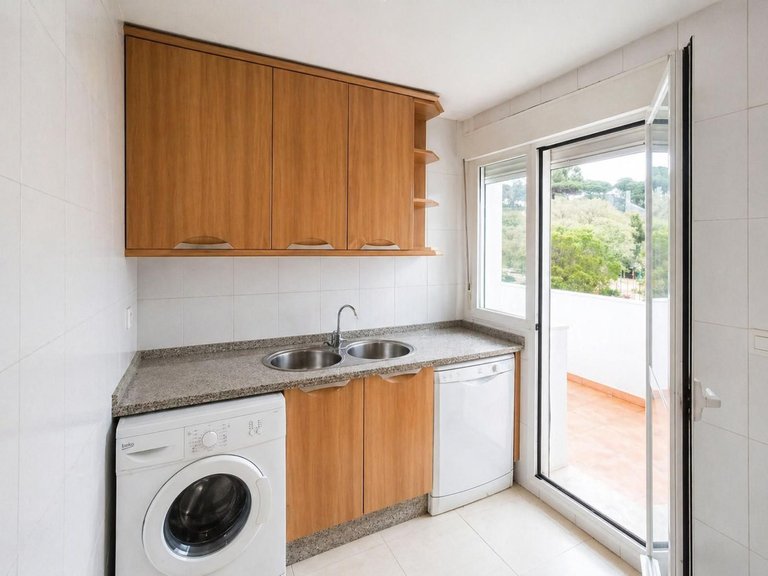 Apartment for Sale in Torrequebrada, Malaga 7