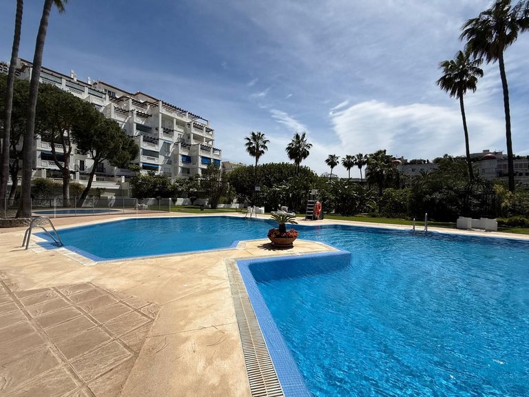 Apartment for Sale in Puerto Banús, Malaga 18