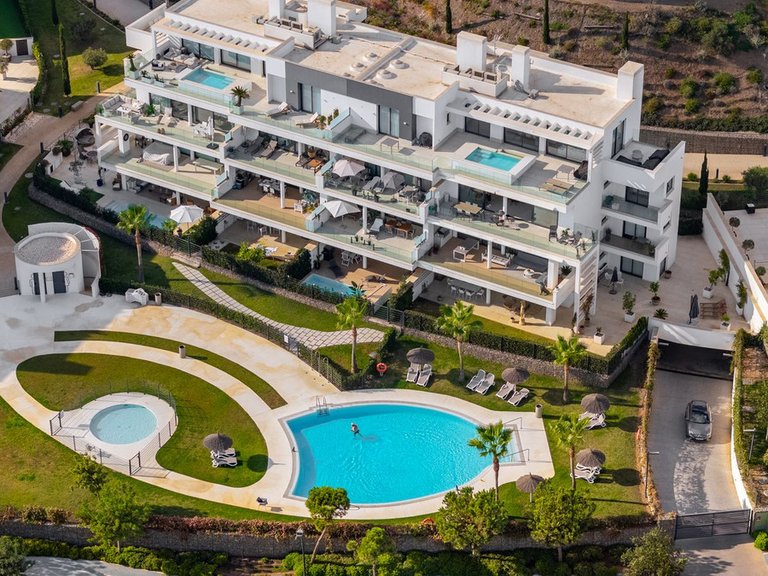 Apartment for Sale in Fuengirola, Malaga 37