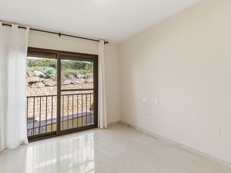 Apartment for Sale in Los Arqueros, Malaga 13