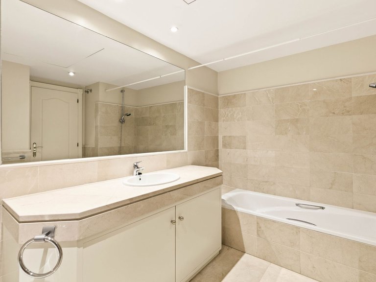 Apartment for Sale in Los Arqueros, Malaga 14