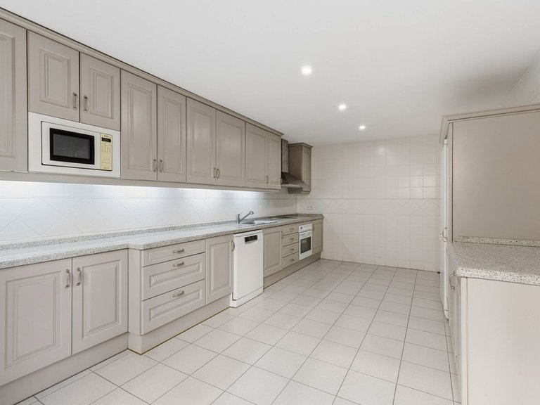 Apartment for Sale in Los Arqueros, Malaga 5