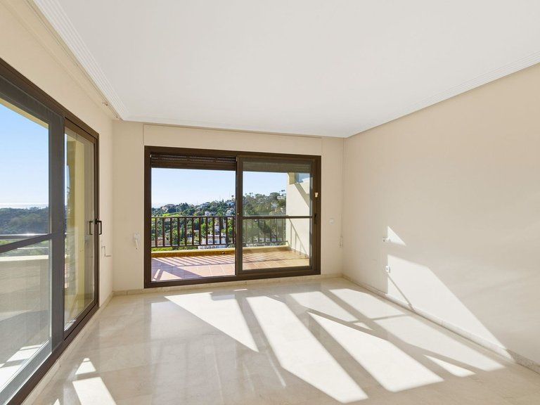 Apartment for Sale in Los Arqueros, Malaga 6