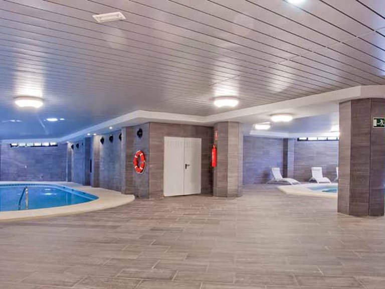 Apartment for Sale in Puerto Banús, Malaga 10