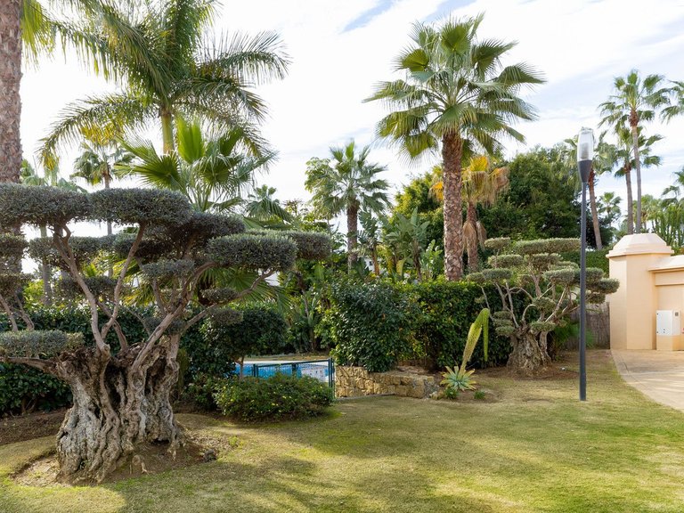 Apartment for Sale in Puerto Banús, Malaga 4