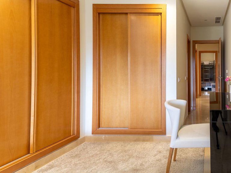 Apartment for Sale in Puerto Banús, Malaga 9
