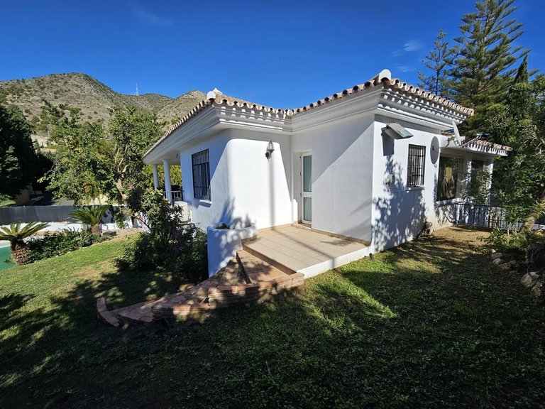 Villa for Sale in Benalmadena, Malaga 2