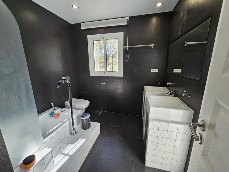 Villa for Sale in Benalmadena, Malaga 33