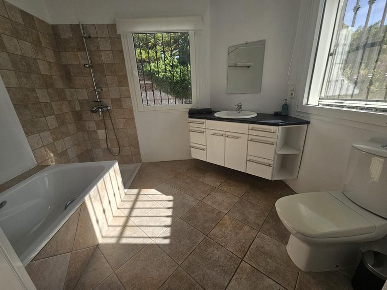 Villa for Sale in Benalmadena, Malaga 44