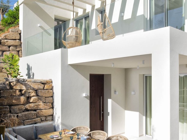 Villa for Sale in Elviria, Malaga 11