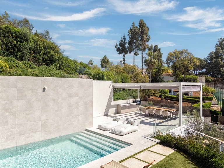 Villa for Sale in Elviria, Malaga 12