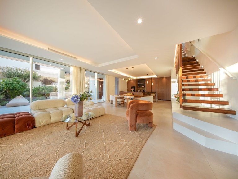 Villa for Sale in Elviria, Malaga 3
