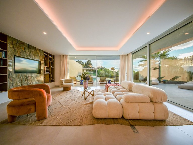 Villa for Sale in Elviria, Malaga 4