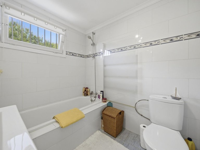 Apartment for Sale in Costa del Sol, Benalmadena Costa, Malaga 14
