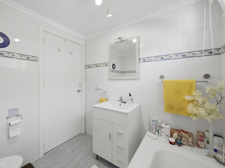 Apartment for Sale in Costa del Sol, Benalmadena Costa, Malaga 15