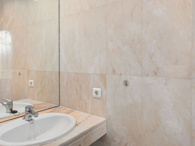 Villa for Sale in Nueva Andalucía, Malaga 13
