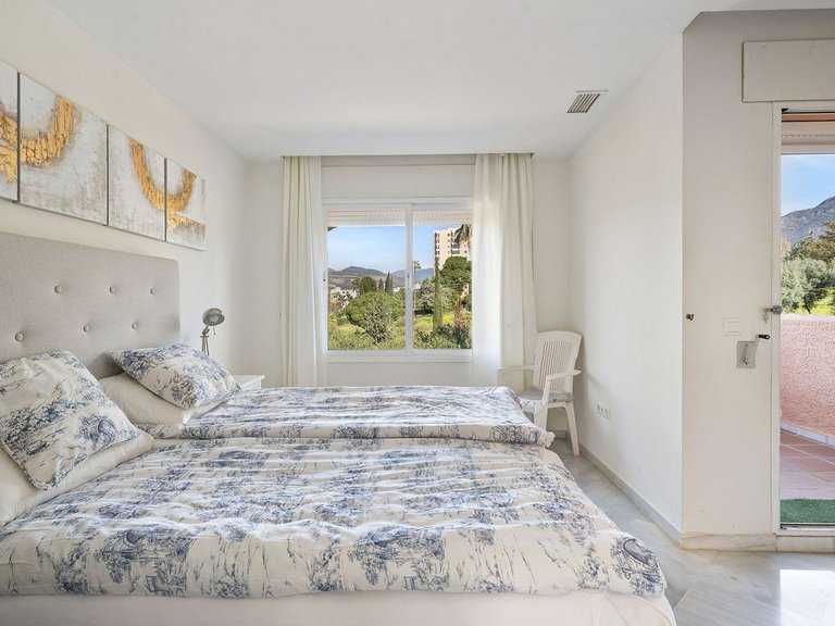 Villa for Sale in Nueva Andalucía, Malaga 19
