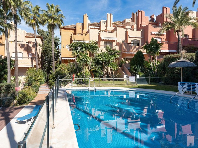 Villa for Sale in Nueva Andalucía, Malaga 31