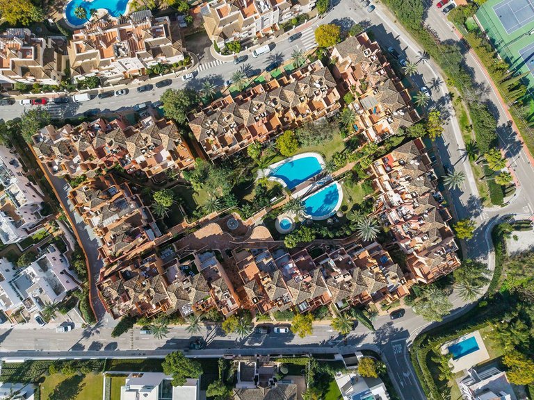 Villa for Sale in Nueva Andalucía, Malaga 34