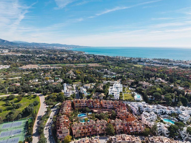 Villa for Sale in Nueva Andalucía, Malaga 37